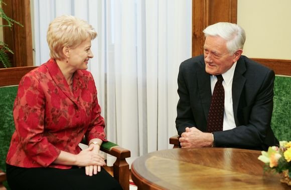 Lietuvos Respublikos Prezidentas Valdas Adamkus priėmė Dalią Grybauskaitę Prezidentūroje.