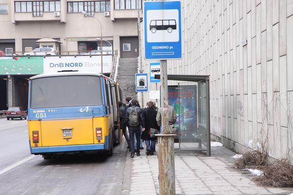 Autobusas stotelėje