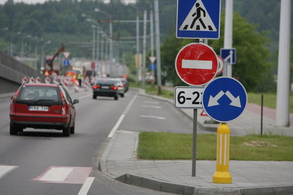 Remontuojamas Lazdynų tiltas