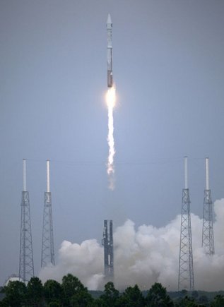 Atlas V raketa pakilo į Mėnulį