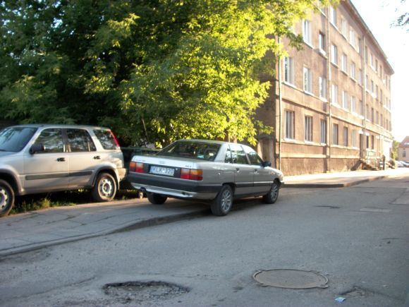 Įdomus parkavimas Klaipėdoje
