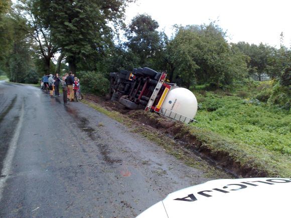 Lenkų pienovežio avarija Pagėgiuose