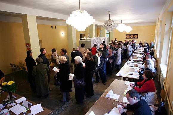 Referendumui pavykus, piliečiai galėtų kreiptis į prezidentą, kad jis ar ji paleistų Seimą.