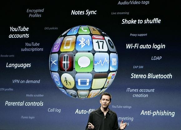 Trečiosios kartos „iPhone“ operacinė sistema buvo pristatyta dar šių metų kovo 17 d.