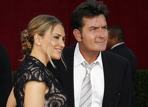 Charlie Sheenas ir jo žmona Brooke Mueller