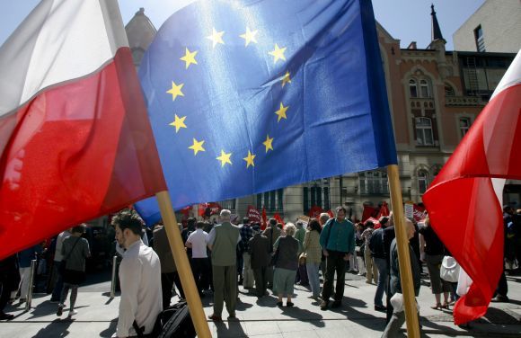 Lenkijos ir Europos Sąjungos vėliavos