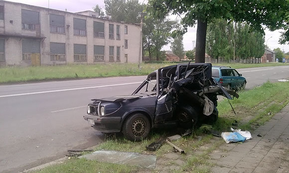 Sudaužytas „VW Golf“