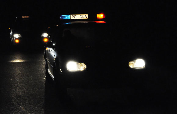Policija.