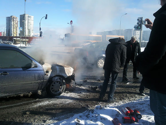 Vilniuje, Ozo gatvėje, degė automobilis.