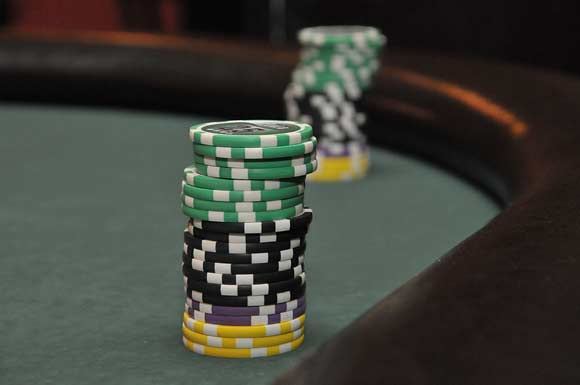 Teigiama, kad Lietuvoje rengiami tarptautiniai komercinio pokerio turnyrai sutrauktų daug turistų.