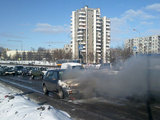 Gedimino Gasiulio/15min.lt nuotr./Ozo g. Vilniuje dega automobilis