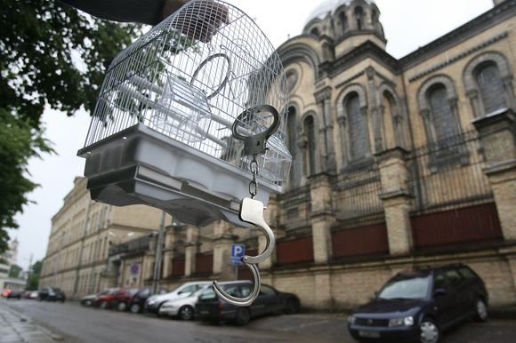 Valdžios vyrai pripažįsta – plačiai nuskambėjusios „Tūkstantmečio amnestijos“, kurios metu turėjo būti paleista apie 700 kalinių, nebus. 