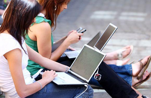 Studentų atstovybėms 121663271107studentai Pranešimas studentų atstovybėms