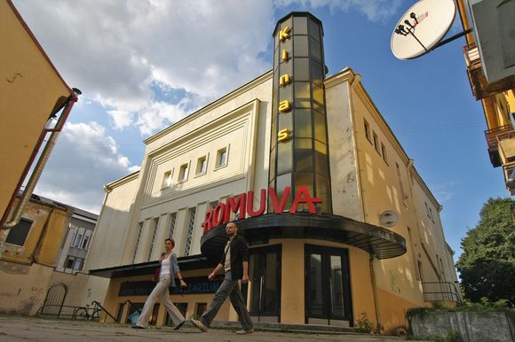 Politikai norėtų „Romuvą“ atiduoti nekomerciniam kinui, tačiau kas jį rodys ir prižiūrės pastatą, neaišku.