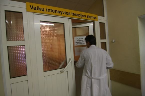 Tikslesnės mįslingai kūdikio patirtų sužalojimų aplinkybės turėtų paaiškėti medikams atlikus išsamesnius tyrimus.