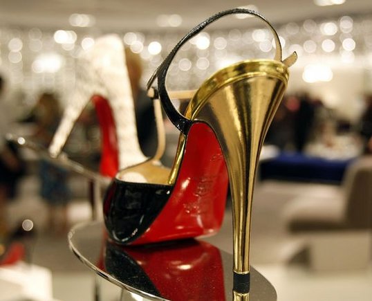 Dizainerio Christiano Louboutino sukurtas batelis