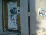 15min.lt skaitytojos Karolinos nuotr./Sostinės gatvėse &ndash; 17 metų senumo plakatai su A.M.Brazausko atvaizdu.