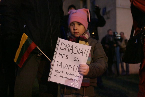 Pavyzdinė rašyba ir kuriozai Lietuvoje