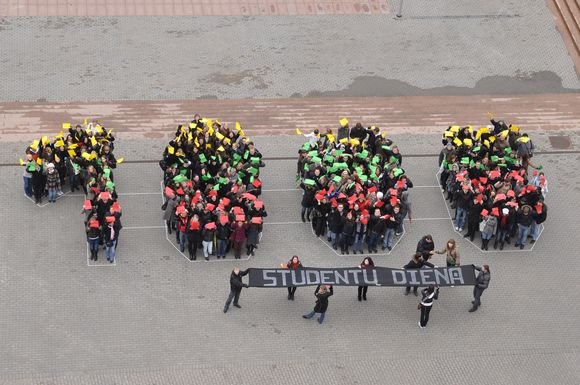 Studentų šventės akimirka Panevėžyje