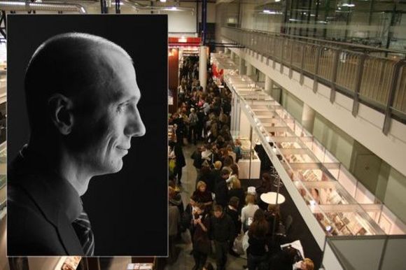  Į šių metų mugę „Vagos“ kvietimu atvyks Baltijos šalyse gerai žinomas lektorius Peepas Vainas, knygos „Svarbiausias klausimas“ autorius.
