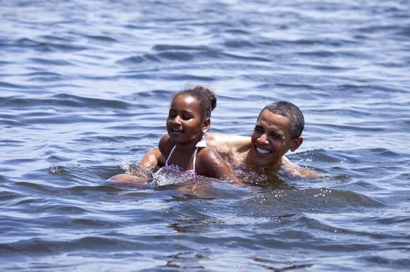 B.Obama su drukra Sasha