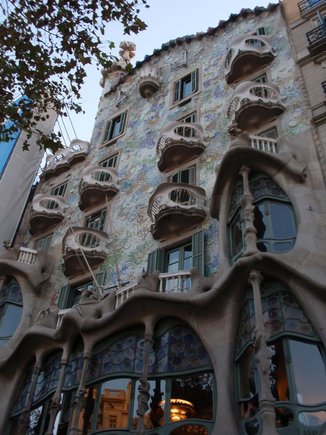 Casa Batllo – vienas įspūdingiausių A.Gaudi pastatų.
