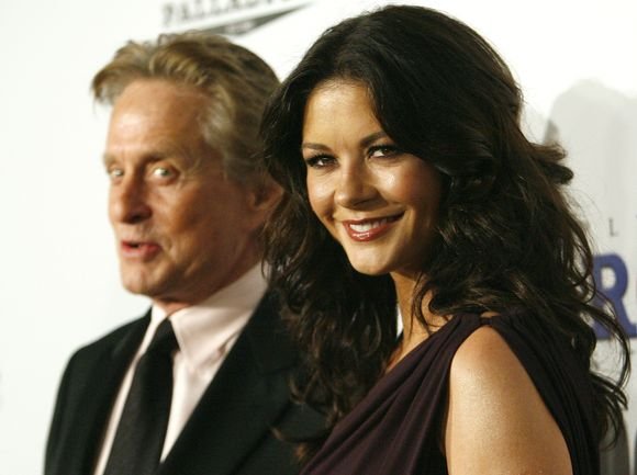 Nuostabūs C.Zeta-Jones plaukai padėjo jai užsidirbti.