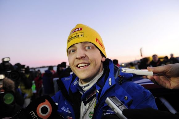 Pasaulio autoralio čempionato lyderiu tapo Mikko Hirvonenas.