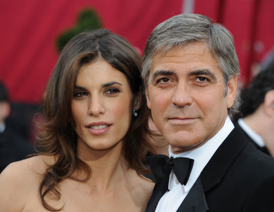 Italijos žiniasklaida ne vieną mėnesį kurstė gandus, kad G.Clooney pasipiršo ar pasipirš E.Canalis ir netrukus įvyks vestuvės. 