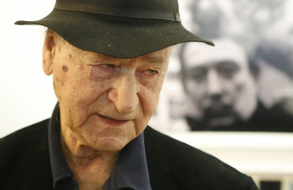Žymė Jonas Mekas