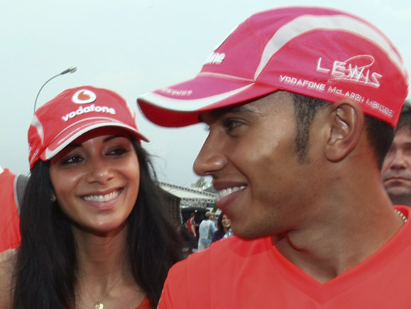 Dainininkė Nicole Scherzinger ir F–1 lenktynininkas Lewisas Hamiltonas