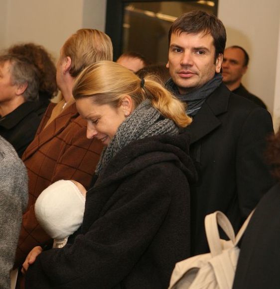 Aurelija Razmarataitė ir Darius Žakaitis su dukrele