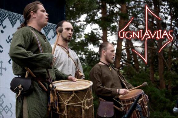 Folkroko grupė „Ugniavijas“