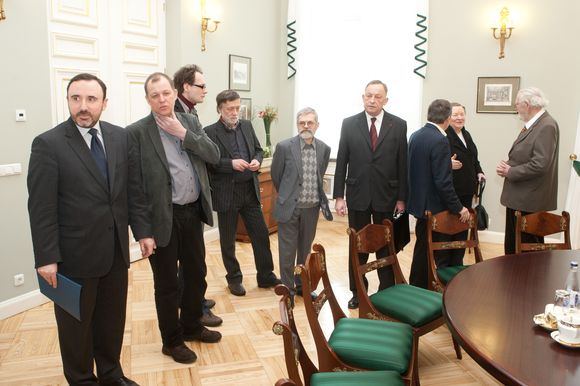 Prieš Vilniaus knygų mugę – Dalios Grybauskaitės susitikimas su Lietuvos literatūros kūrėjais
