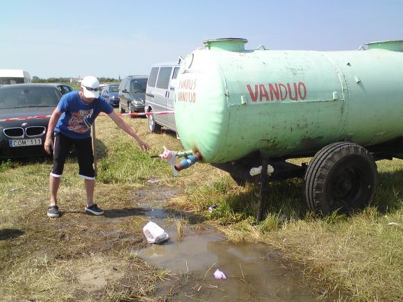 Vandens talpos atgaivino šimtus žmonių.