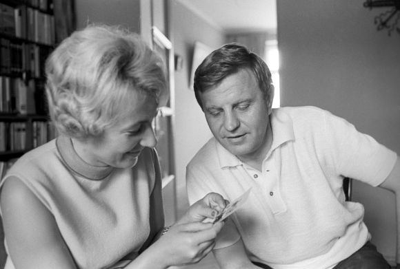 Justinas Marcinkevičius su žmona 1960 m.