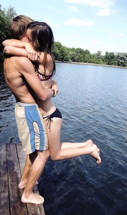 Bikini porelė: Aidas ir Viktorija