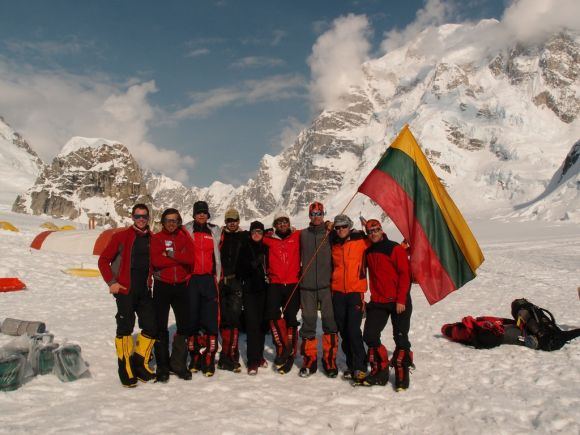 Lietuvos alpinistai aukščiausioje Šiaurės Amerikos viršukalnėje