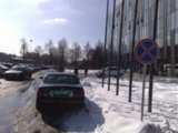 15min skaitytojo Andriaus nuotr./JAV ambasados automobilis prie SEB arenos