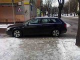 15min.lt skaitytojo Cezario nuotr./Fotopolicija: AUDI ant &scaron;aligatvio