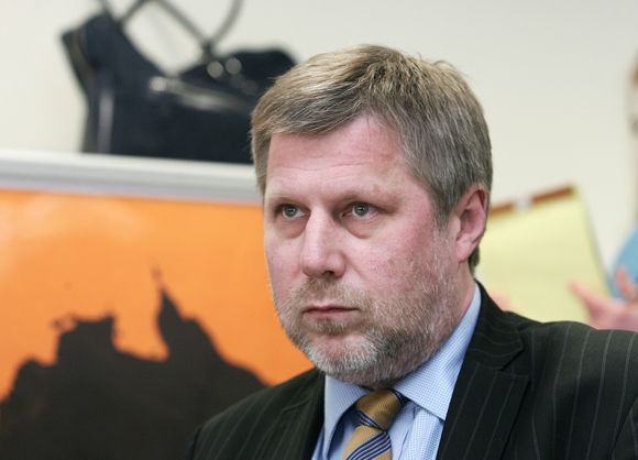 VEKS tarybai vietoj A.Zuoko vadovaus F.Latėnas.