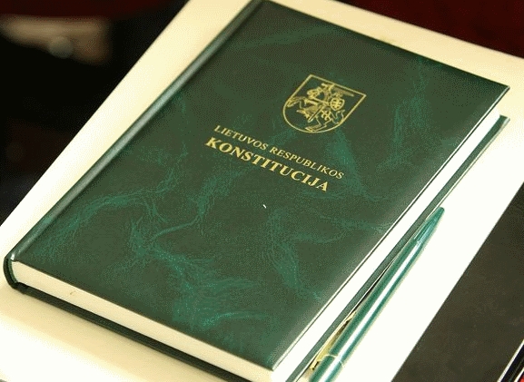 LR Konstitucija