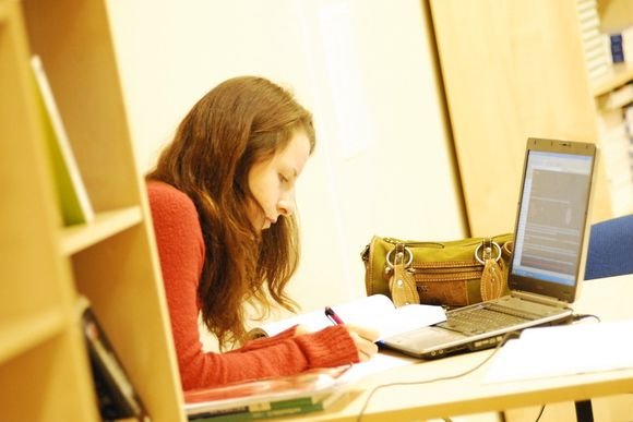 Geriausi studentai su „krepšeliu“ ISM studijuos nemokamai.