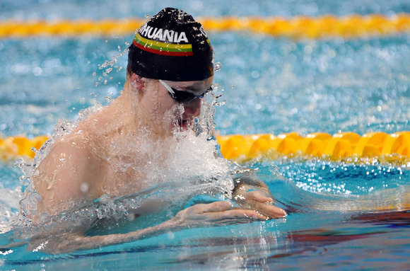 Giedrius Titenis Romoje vykusiame pasaulio čempionate pernai iškovojo bronzos medalį. 