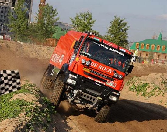 Lyderiauja olandas Gerardas De Rooy su „Iveco“.