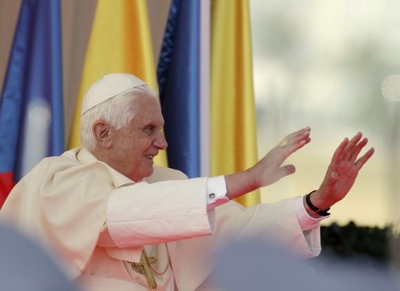 Popiežius Benediktas XVI šeštadienį atvyko į Prahą trijų dienų vizito.