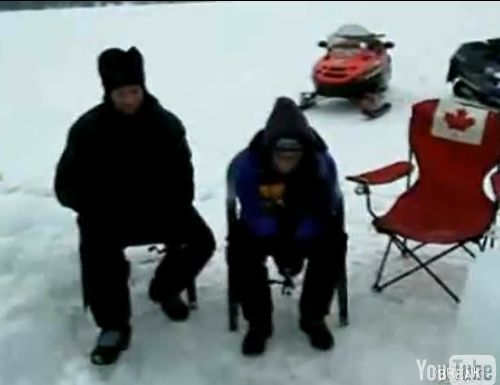Beprotiška poledinė žūklė Kanadoje.