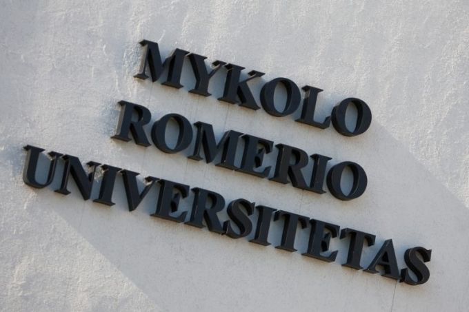Žymė Mykolo Romerio universitetas (MRU)