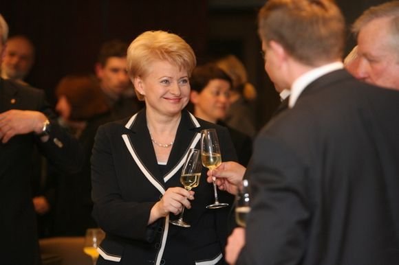 Džiugios nuotaikos D. Grybauskaitės rinkimų štabe