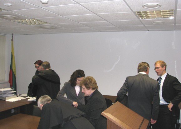 Po avarijos praėjo jau puspenktų metų, bet teismų pabaigos dar nematyti.